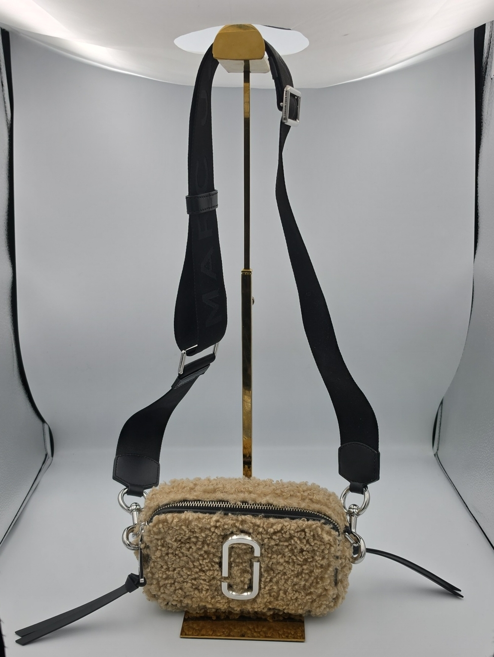 Marc Jacobs Beige Tan Sherpa Crossbody Small Camera Bag "The Snapshot" (NWOT)✨️